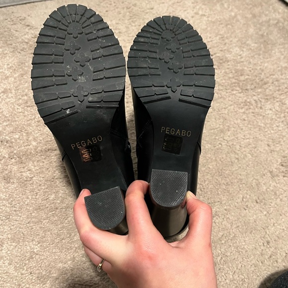 Women’s heeled Boots size 9 - Picture 2 of 6